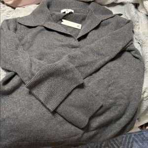 Gray cashmere Knit Sweater